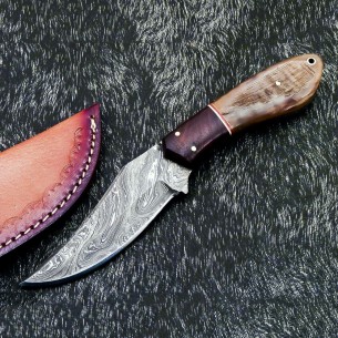 Custom Made Damascus Steel Hunting Skinner Knife With Beautiful Handle & Leather Sheath